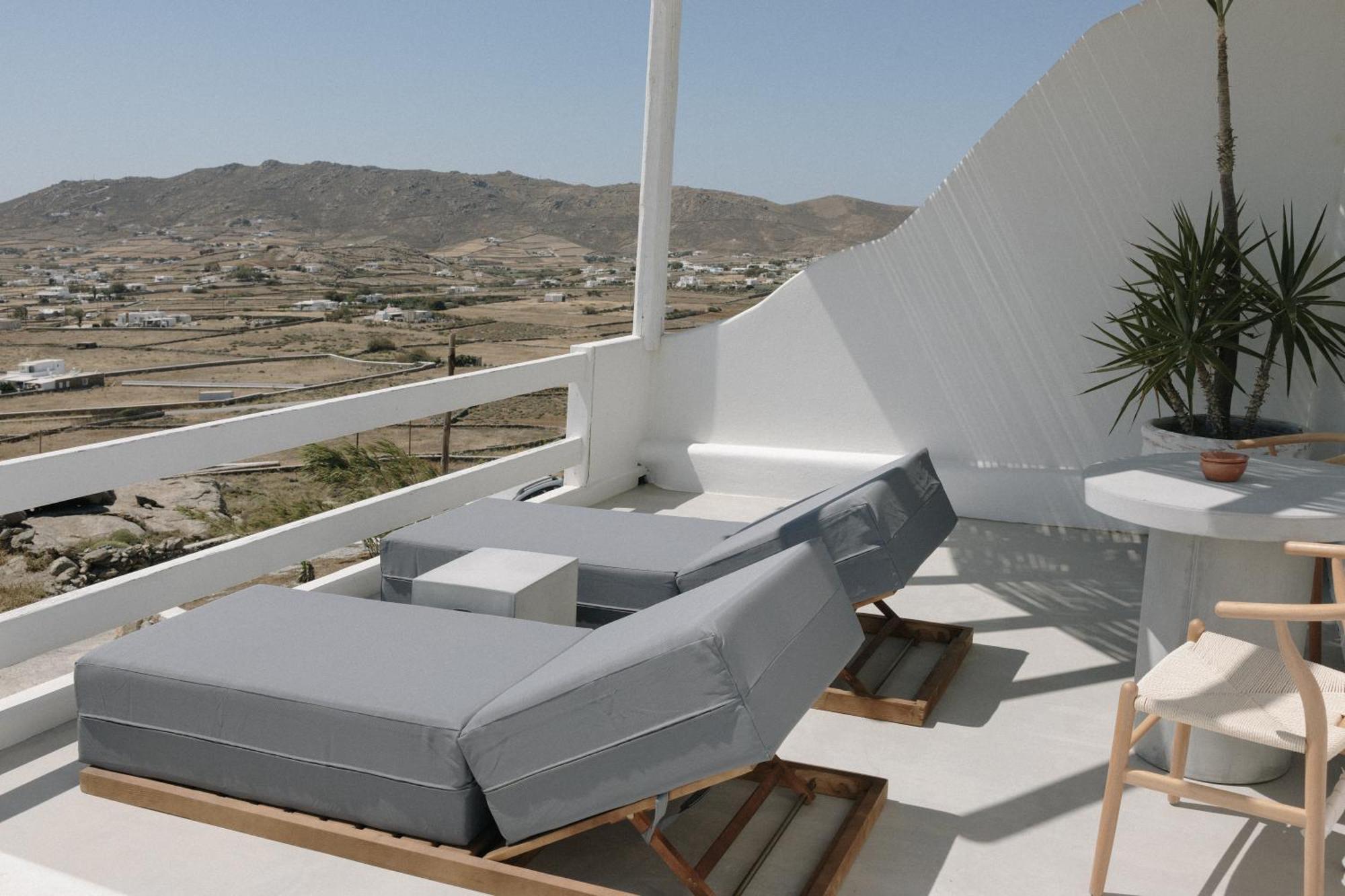 Mykonos Supreme Comfort Suites & Villas Kalafatis Exterior photo